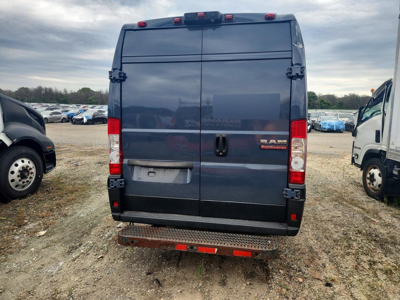 2020 RAM PROMASTER 3500 DELIVERY VAN — Фото 6 из 13