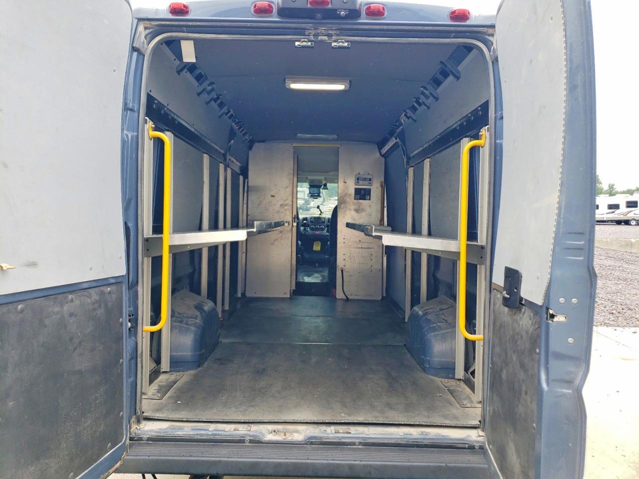 2020 RAM PROMASTER 3500 DELIVERY VAN — Фото 10 из 13