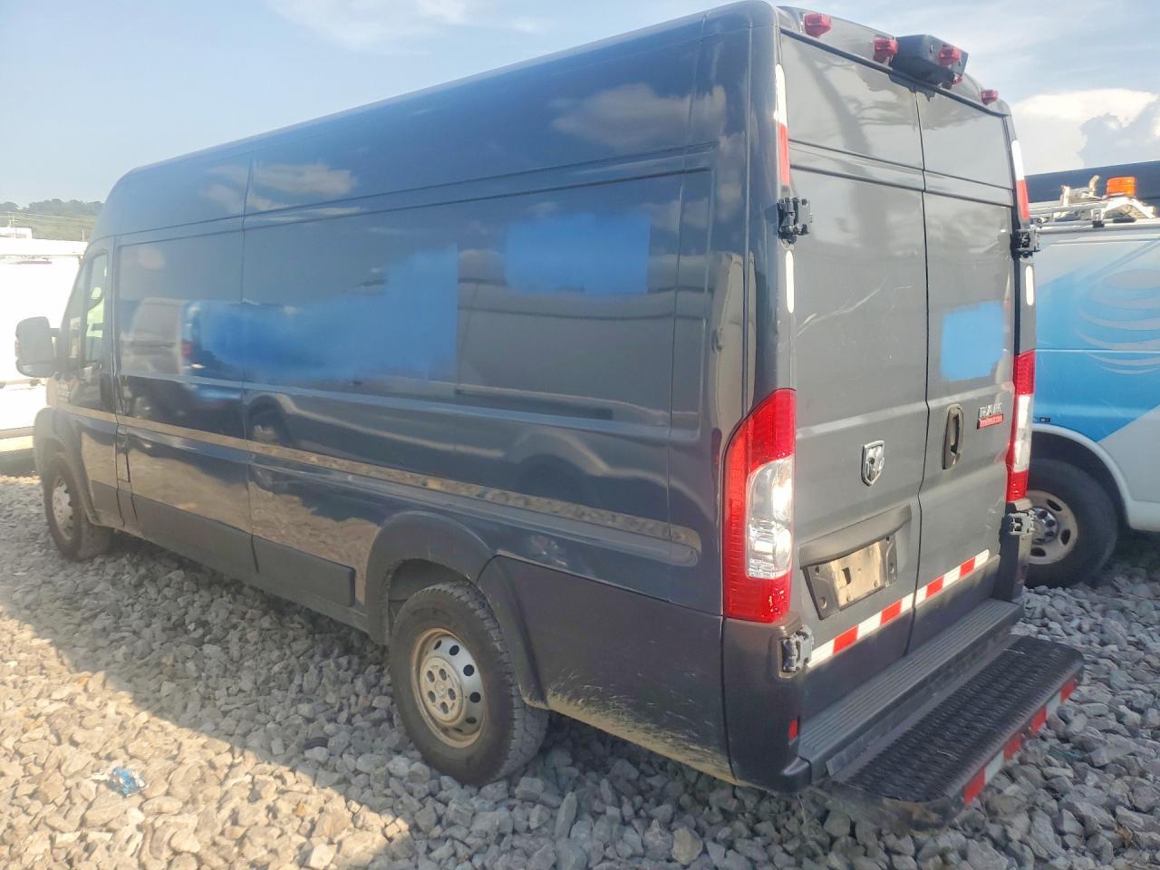 2020 RAM PROMASTER 3500 DELIVERY VAN — Фото 2 из 13