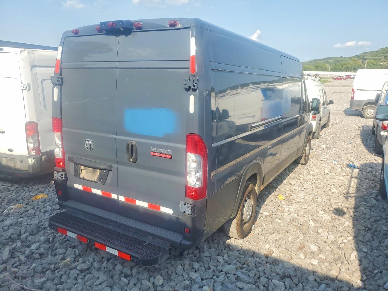 2020 RAM PROMASTER 3500 DELIVERY VAN — Фото 3 из 13