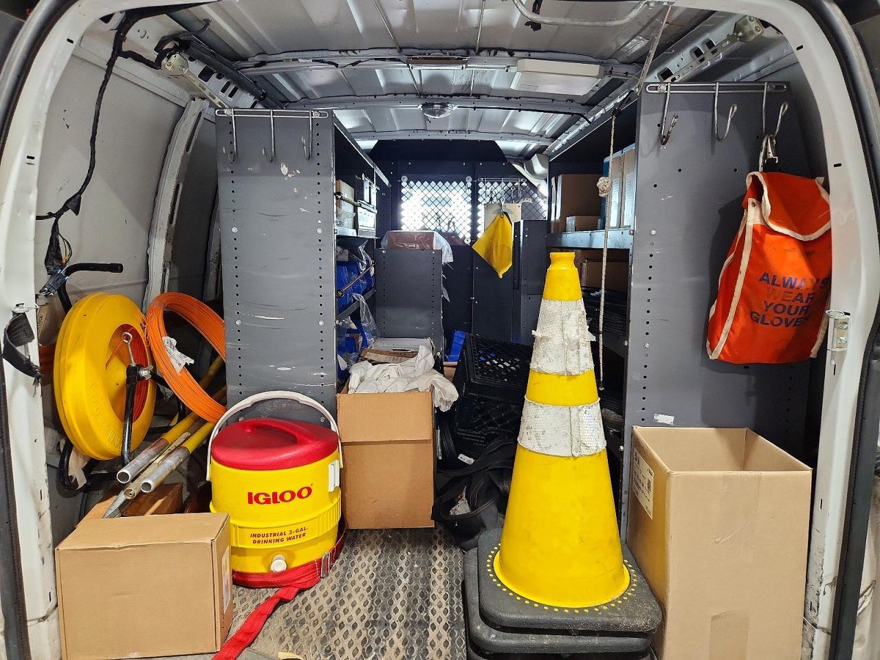 2013 CHEVROLET EXPRESS G2500 — Фото 10 из 13