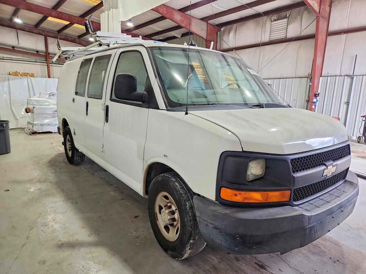 2013 CHEVROLET EXPRESS G2500 — Фото 4 из 13