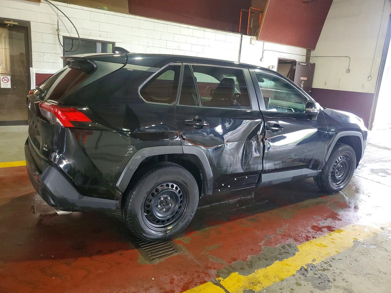 2024 TOYOTA RAV4 LE — Фото 3 из 14
