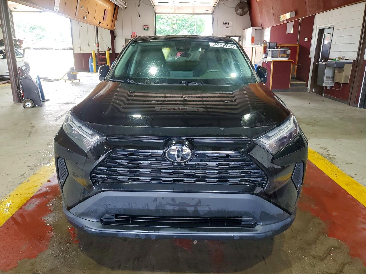 2024 TOYOTA RAV4 LE — Фото 5 из 14