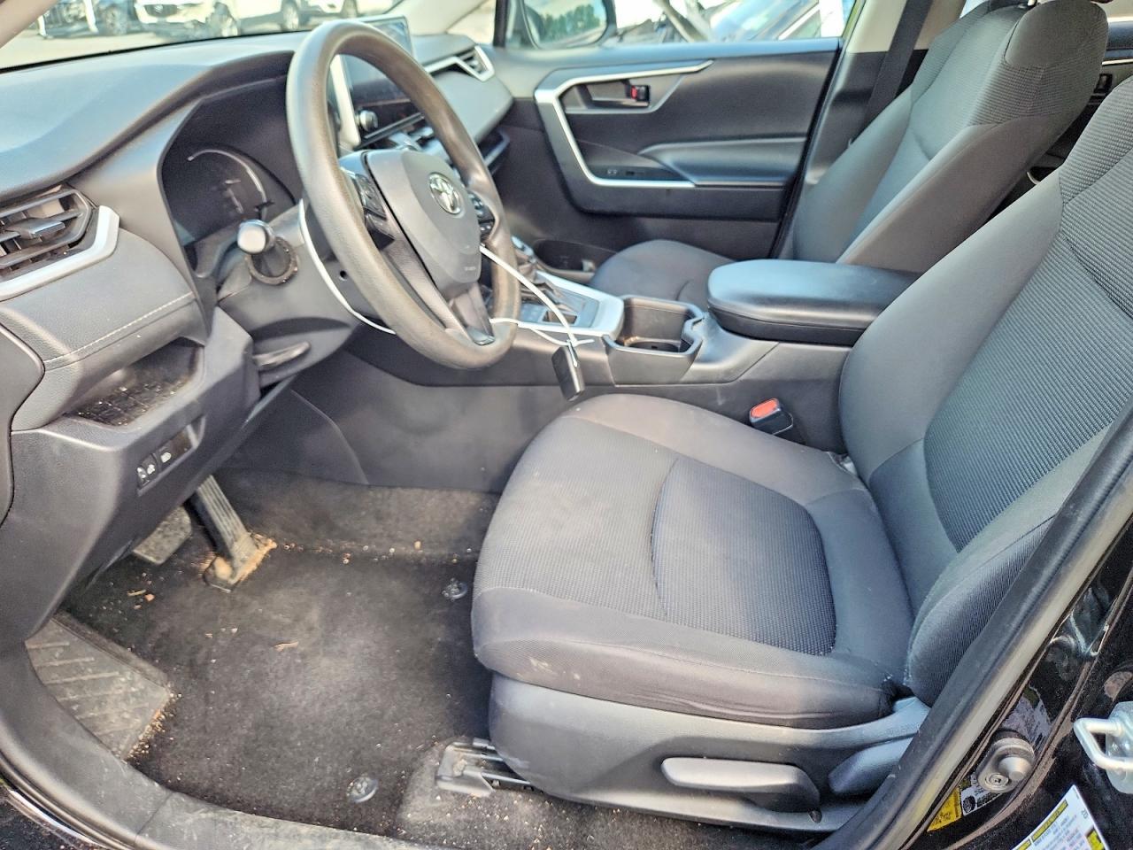 2024 TOYOTA RAV4 LE — Фото 7 из 14