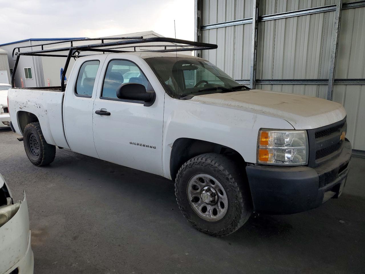 2013 CHEVROLET SILVERADO C1500 — Фото 4 из 12