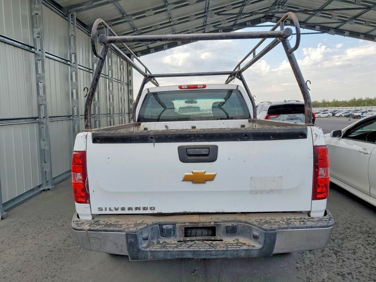 2013 CHEVROLET SILVERADO C1500 — Фото 6 из 12