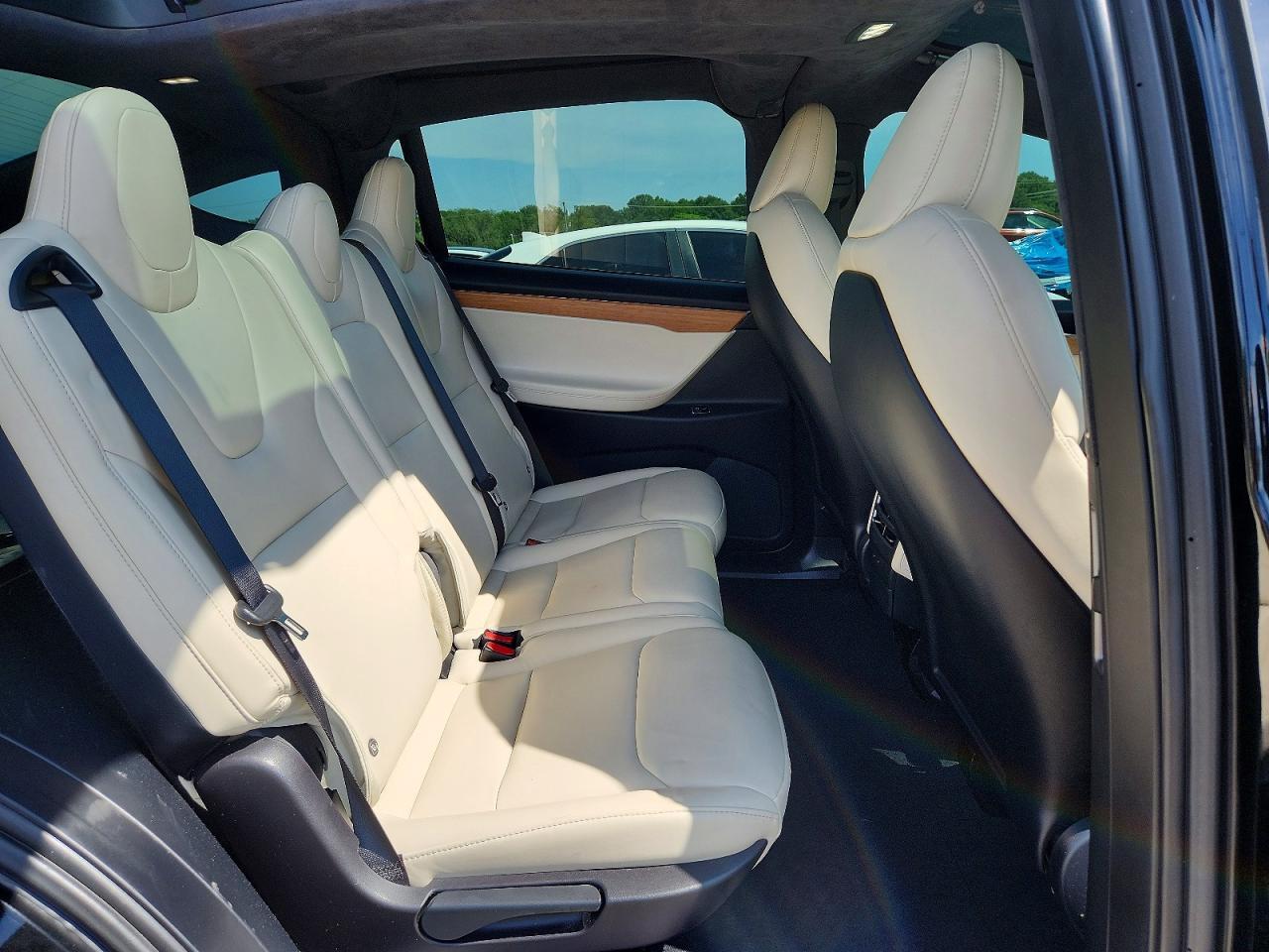 2020 TESLA MODEL X — Фото 11 из 13