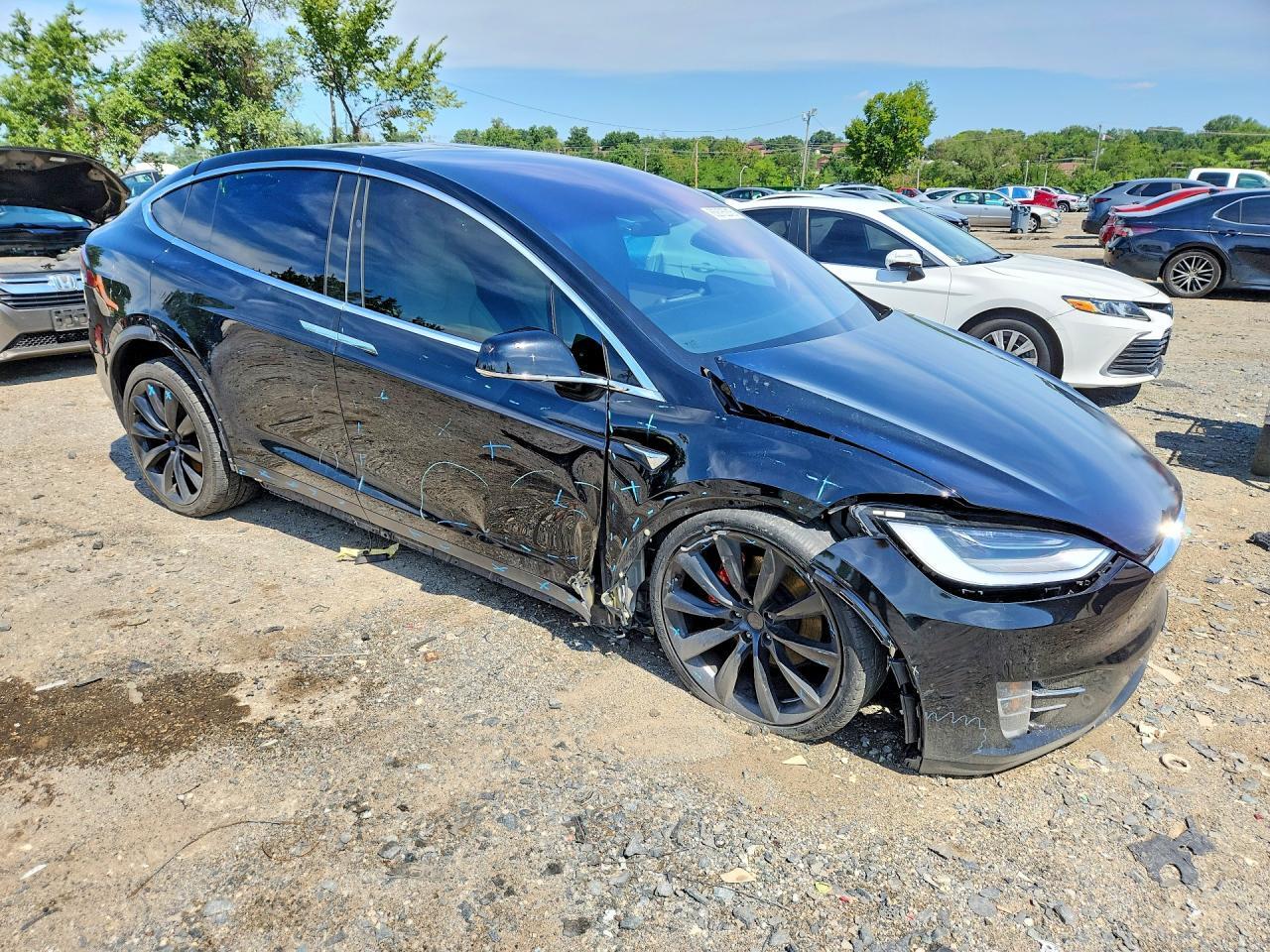 2020 TESLA MODEL X — Фото 4 из 13