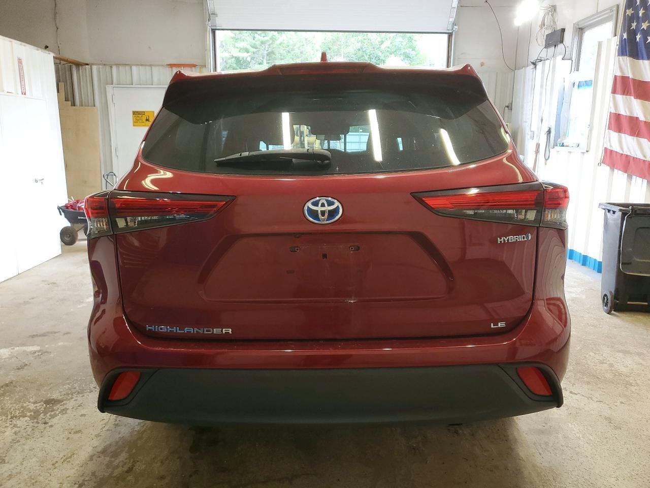 2020 TOYOTA HIGHLANDER HYBRID LE — Фото 6 из 13