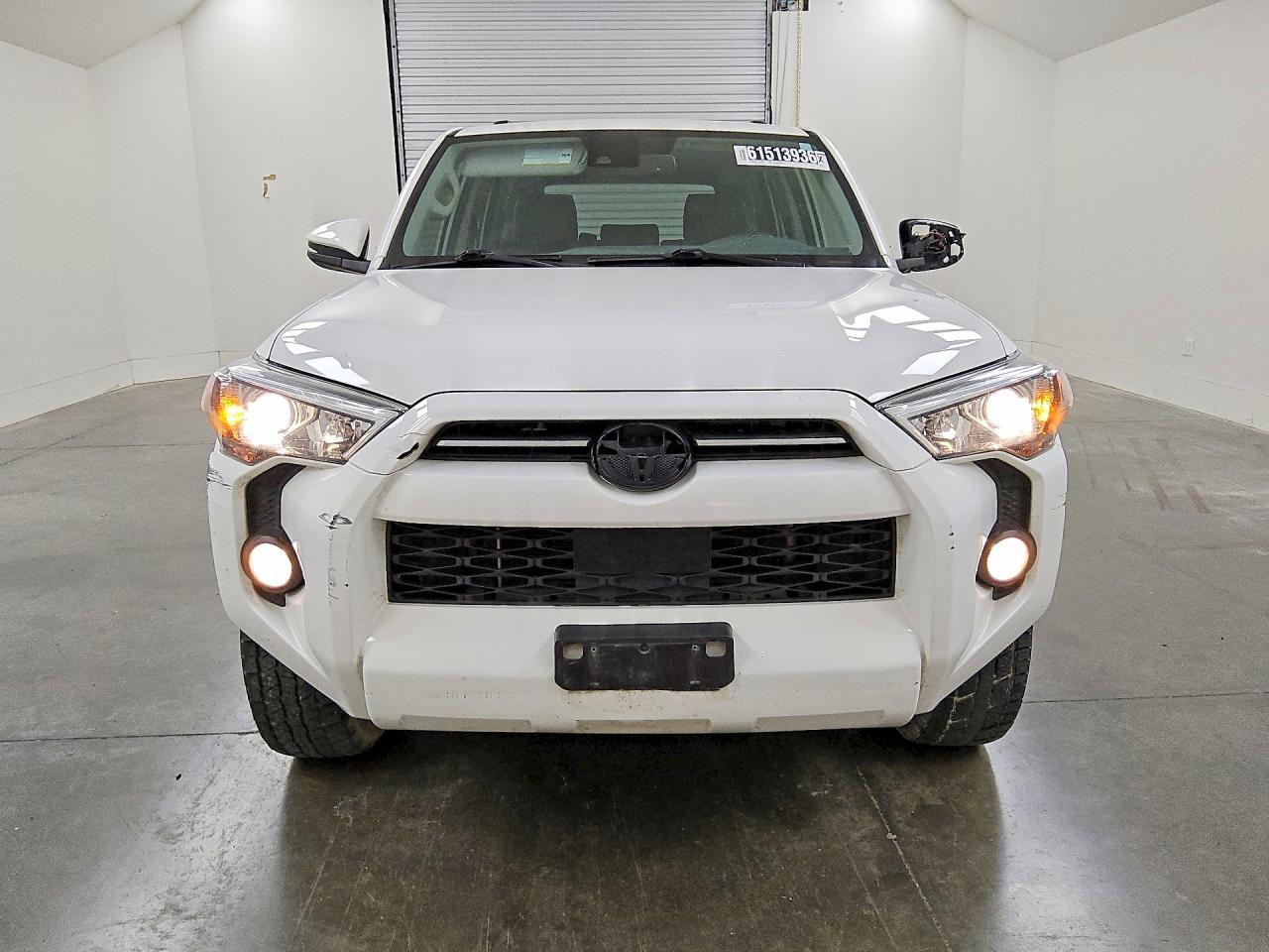 2020 TOYOTA 4RUNNER SR5 PREMIUM — Фото 5 из 13
