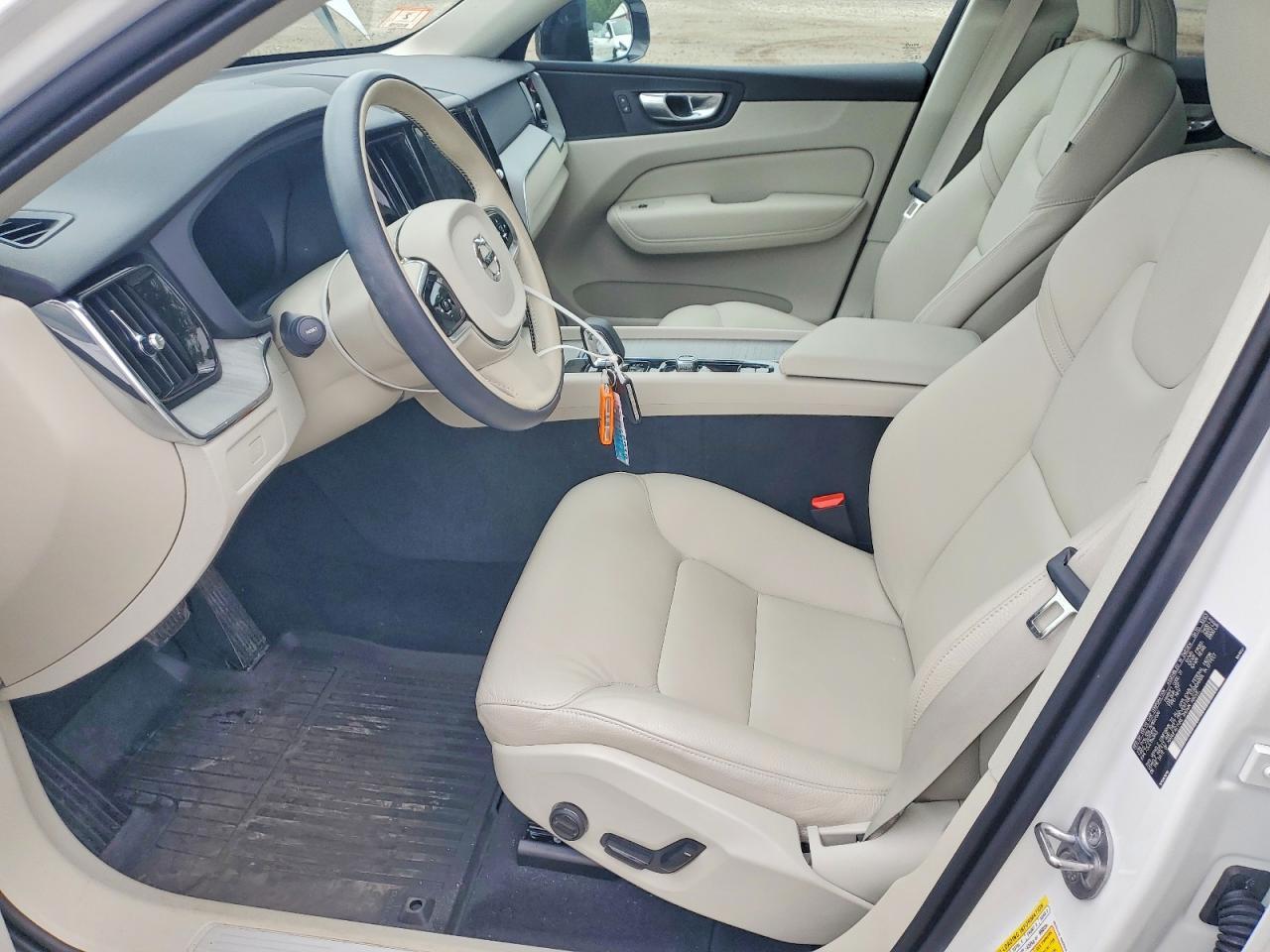 2024 VOLVO XC60 PLUS — Фото 7 из 14