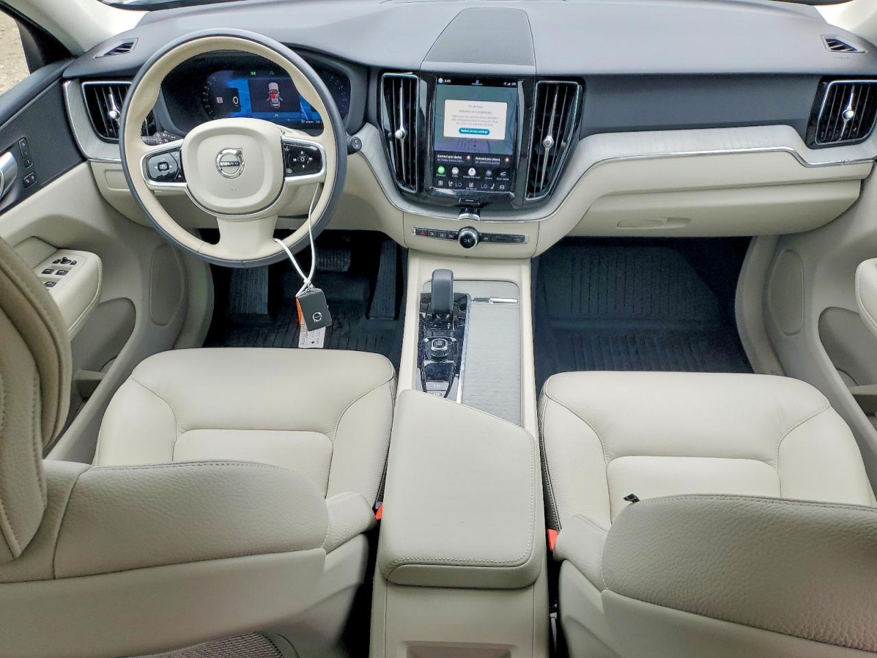 2024 VOLVO XC60 PLUS — Фото 8 из 14