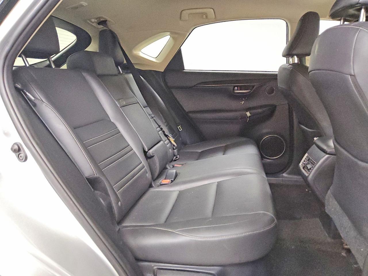 2016 LEXUS NX 200T BASE — Фото 11 из 13