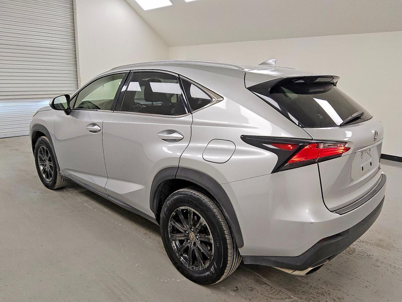 2016 LEXUS NX 200T BASE — Фото 2 из 13
