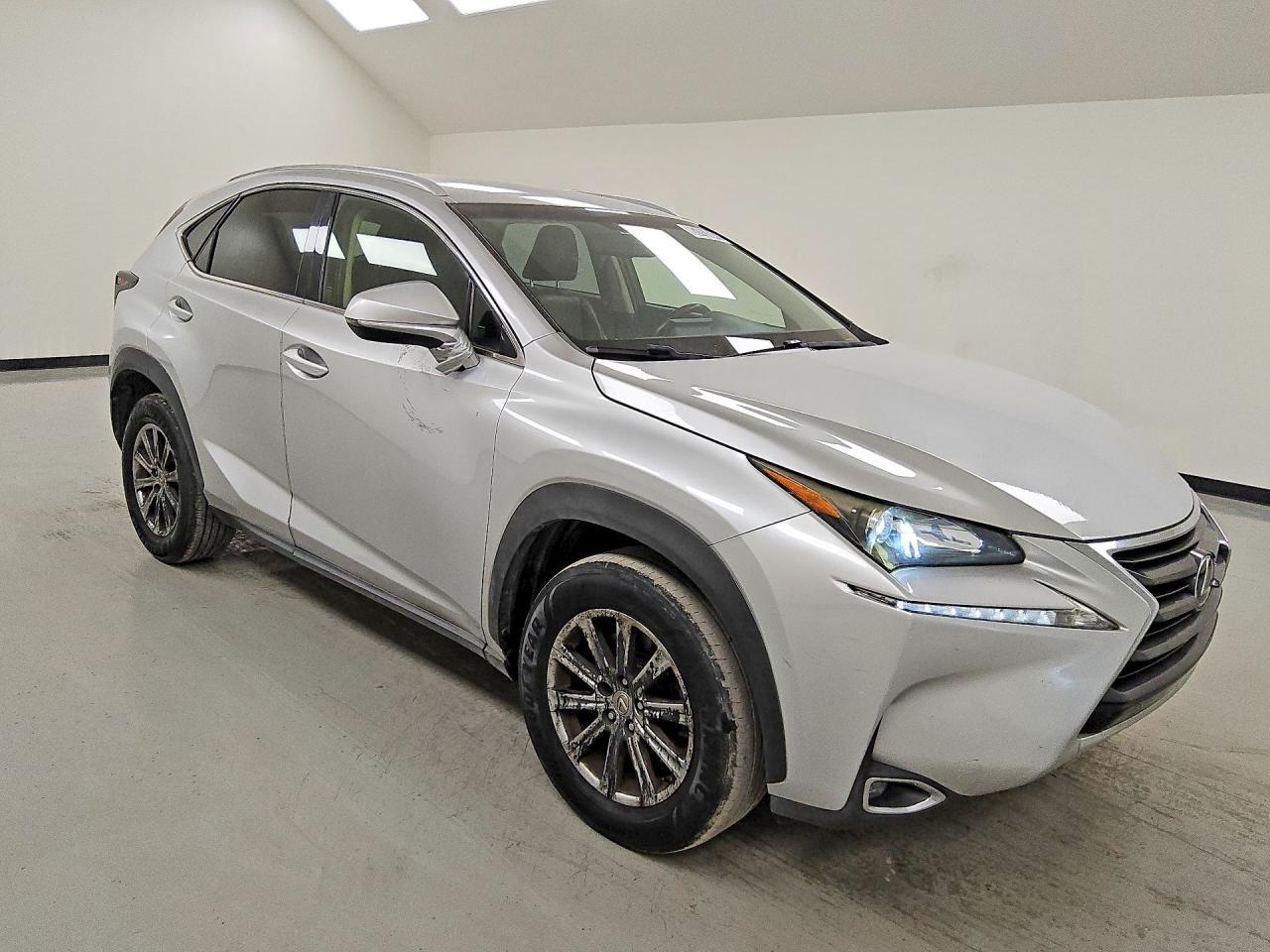 2016 LEXUS NX 200T BASE — Фото 4 из 13