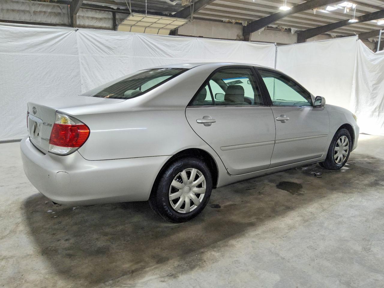 2006 TOYOTA CAMRY LE — Фото 3 из 12