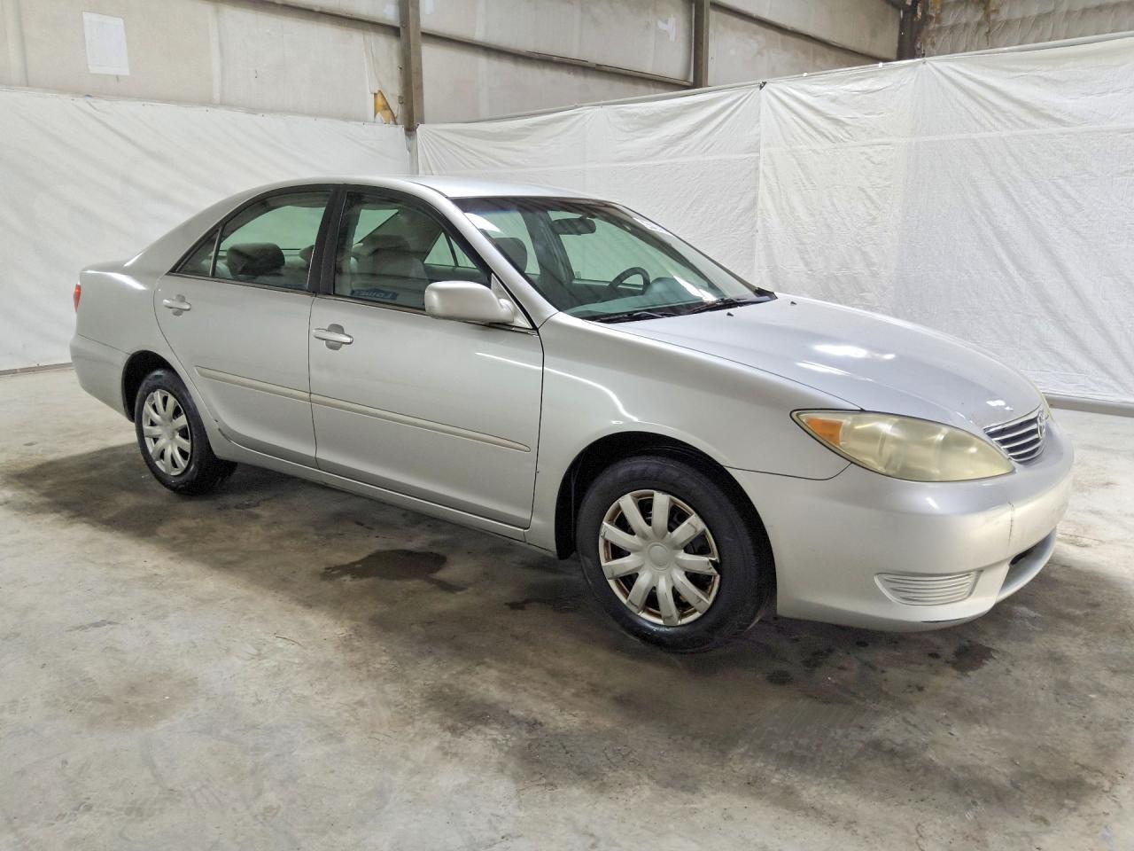 2006 TOYOTA CAMRY LE — Фото 4 из 12