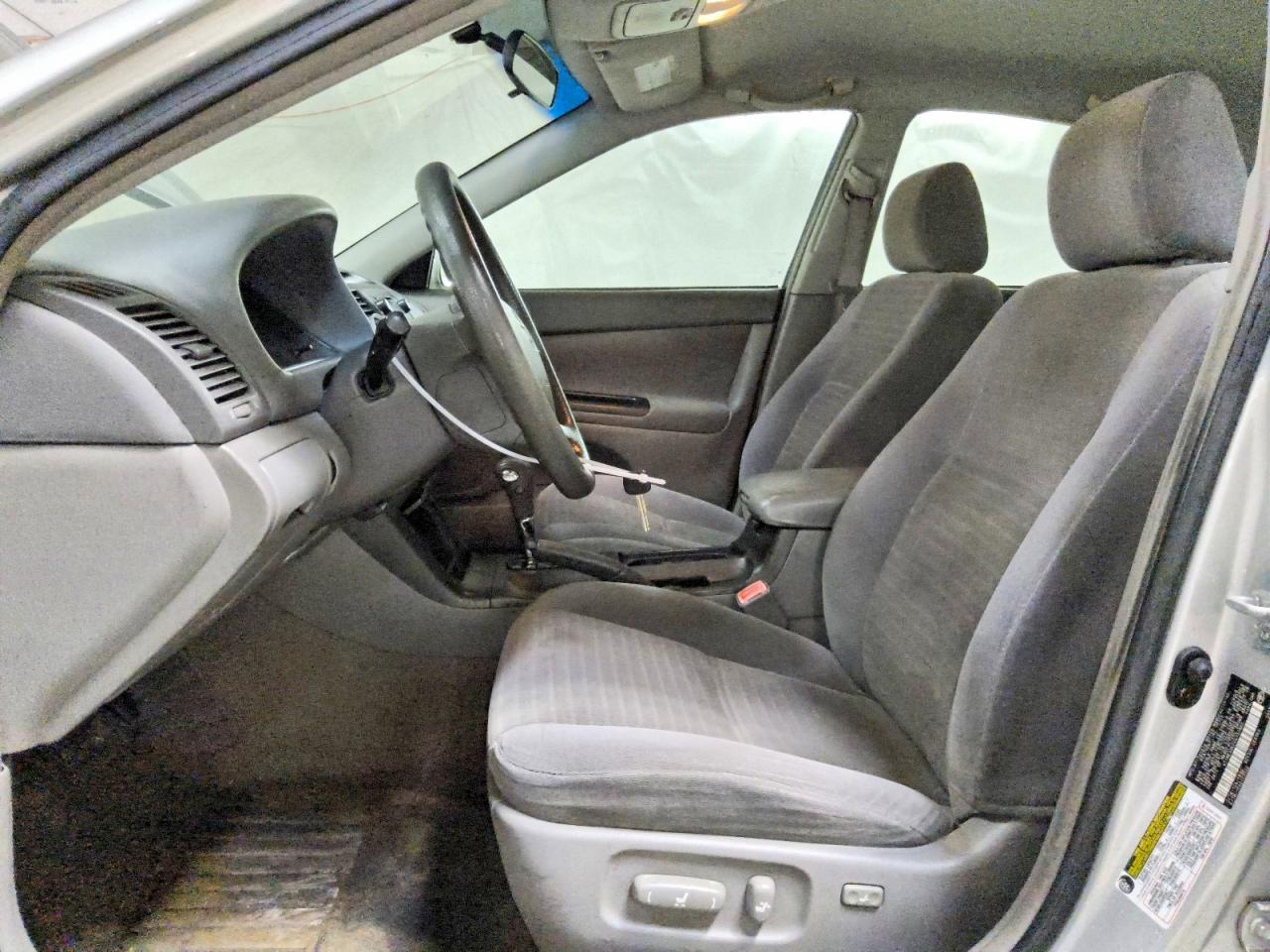 2006 TOYOTA CAMRY LE — Фото 7 из 12