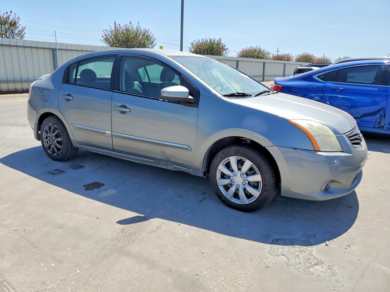 2010 NISSAN SENTRA 2.0 — Фото 4 из 12