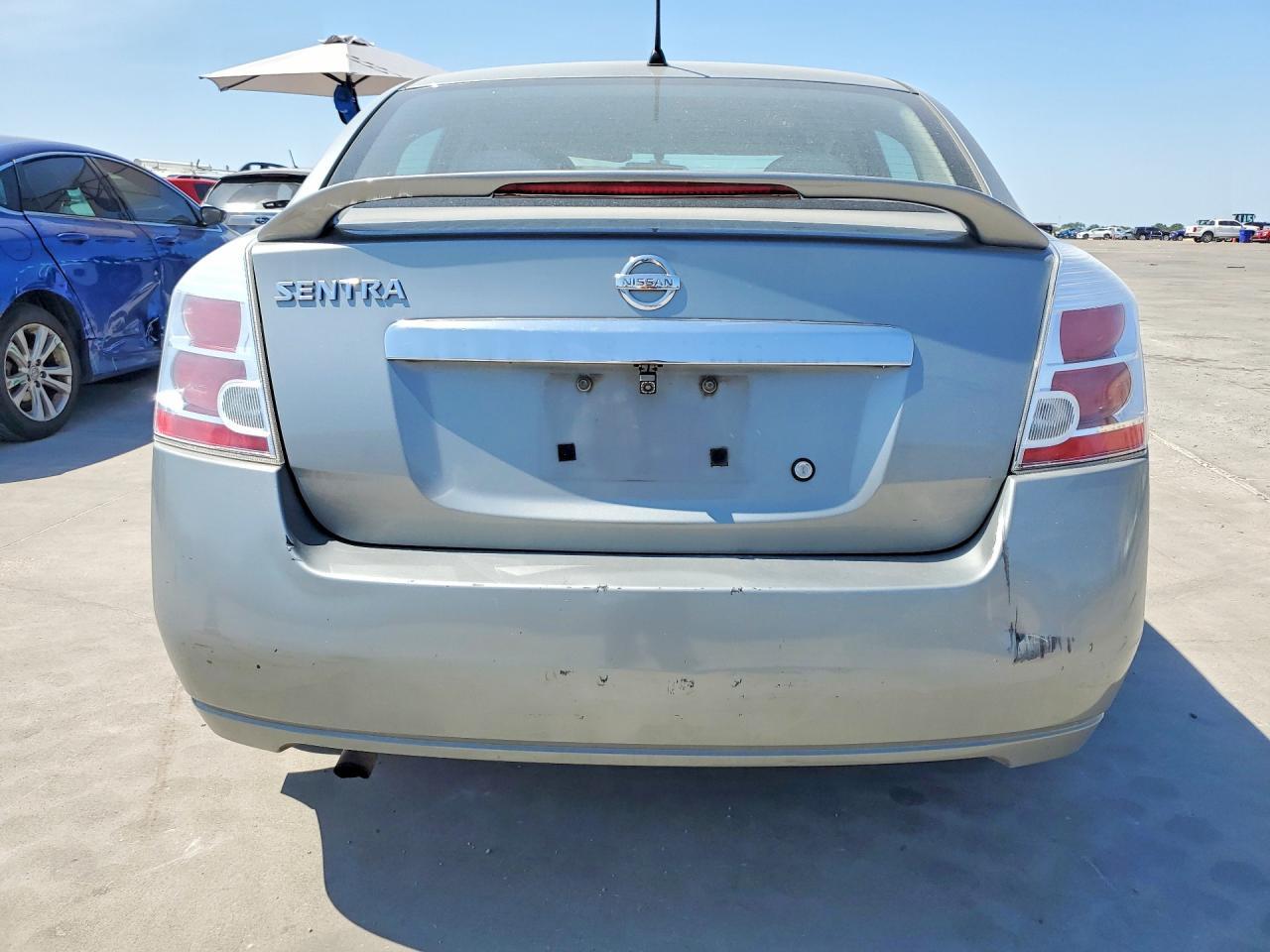 2010 NISSAN SENTRA 2.0 — Фото 6 из 12