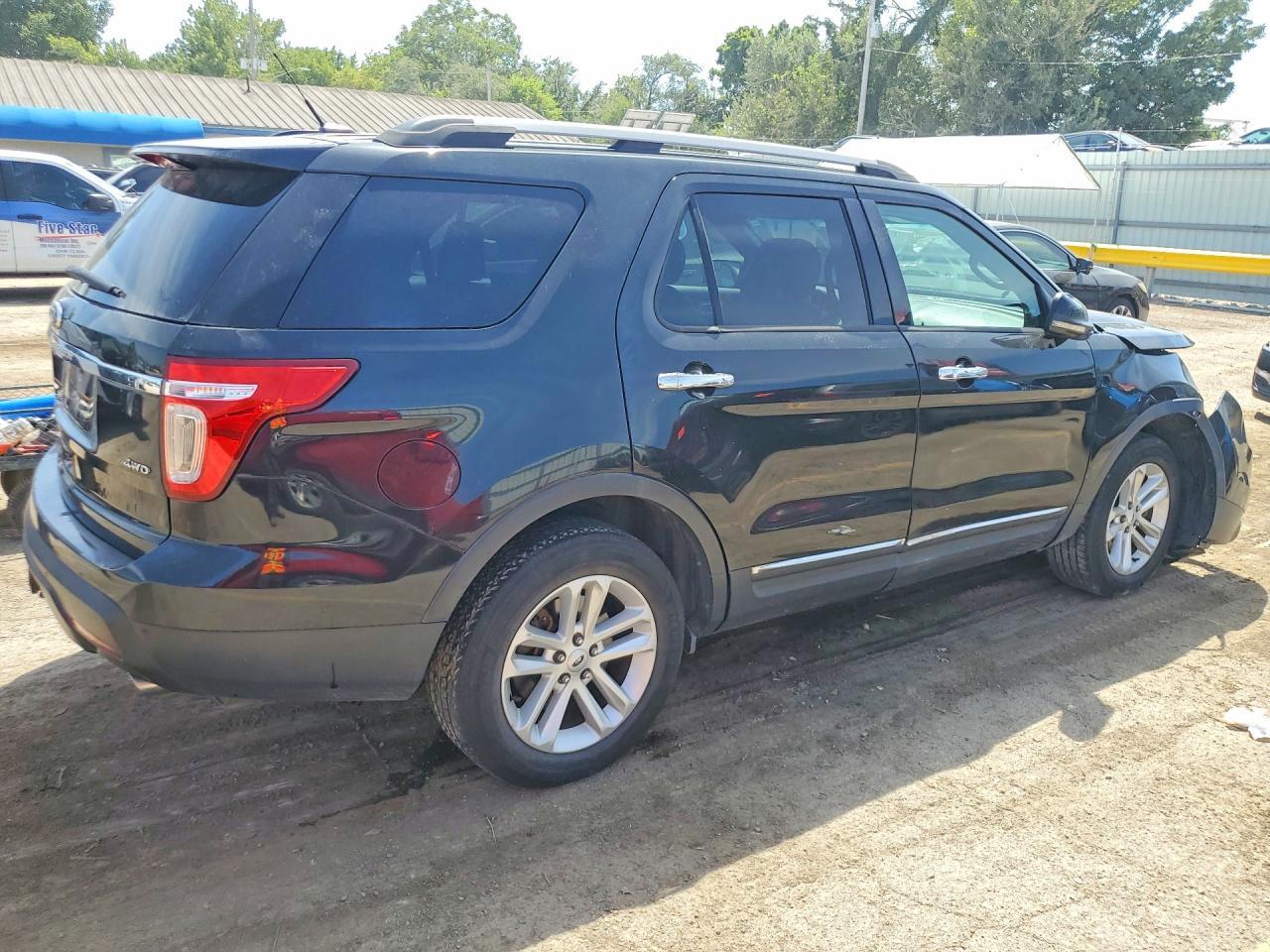 1FM5K8D84DGA13664 2013 FORD EXPLORER photo no. 3