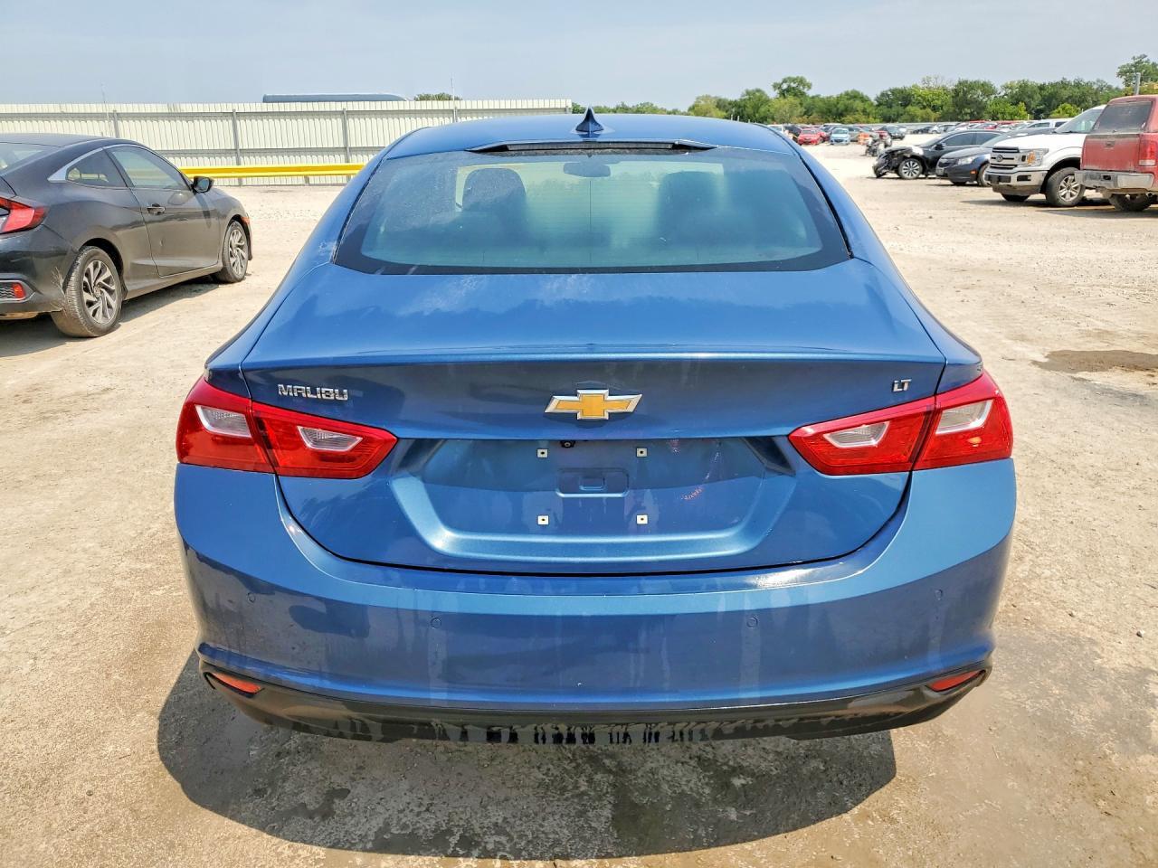 2025 CHEVROLET MALIBU LT — Фото 6 из 12