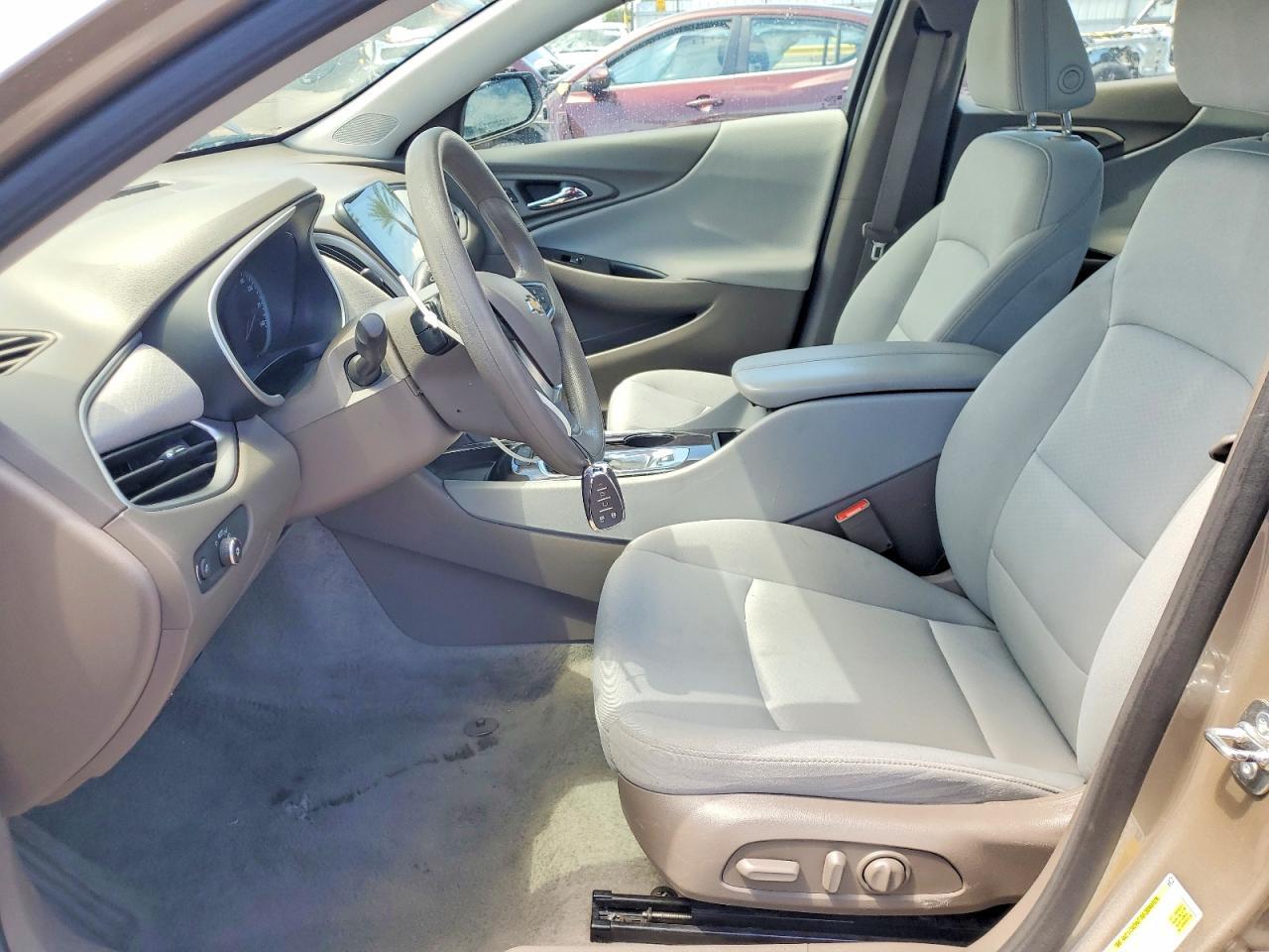 2025 CHEVROLET MALIBU LT — Фото 7 из 12