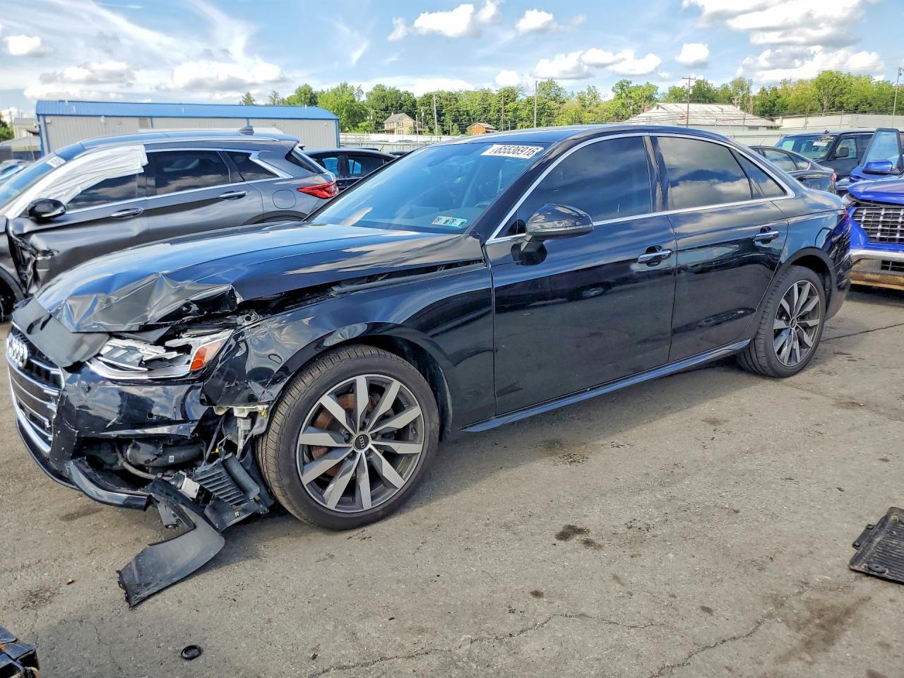 2021 AUDI A4 WAUBBAF43MN006917