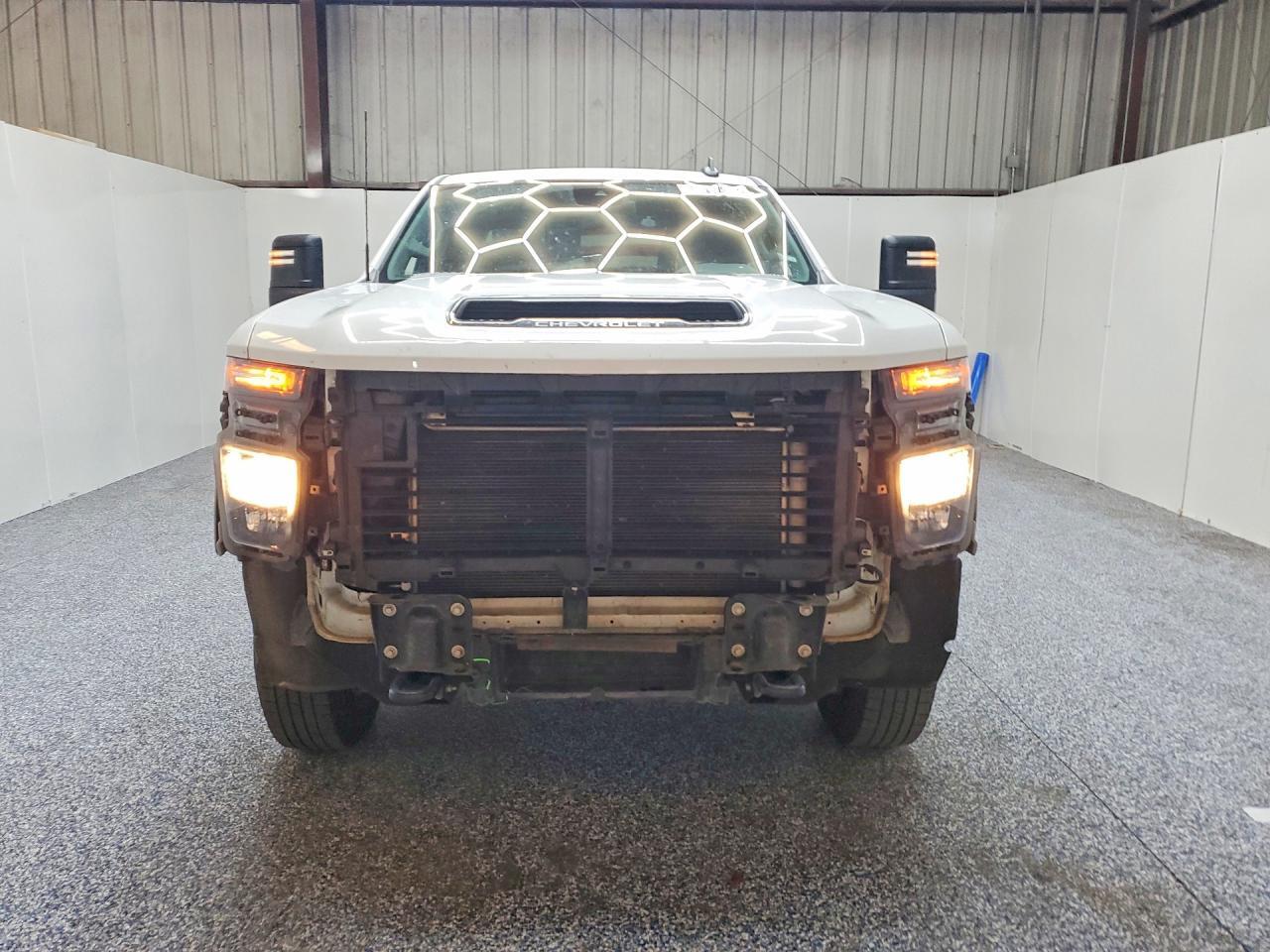 2025 CHEVROLET SILVERADO K2500 HEAVY DUTY LT — Фото 5 из 13