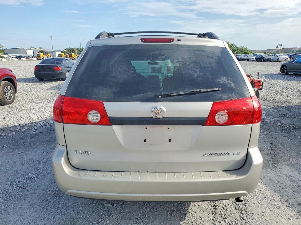 2006 TOYOTA SIENNA CE 7 PASSENGER — Фото 6 из 13