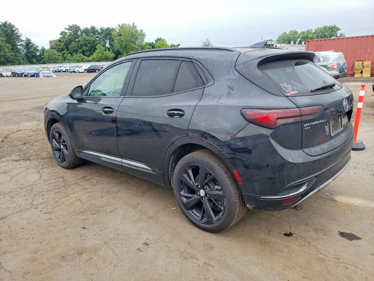 2021 BUICK ENVISION ESSENCE — Фото 2 из 13