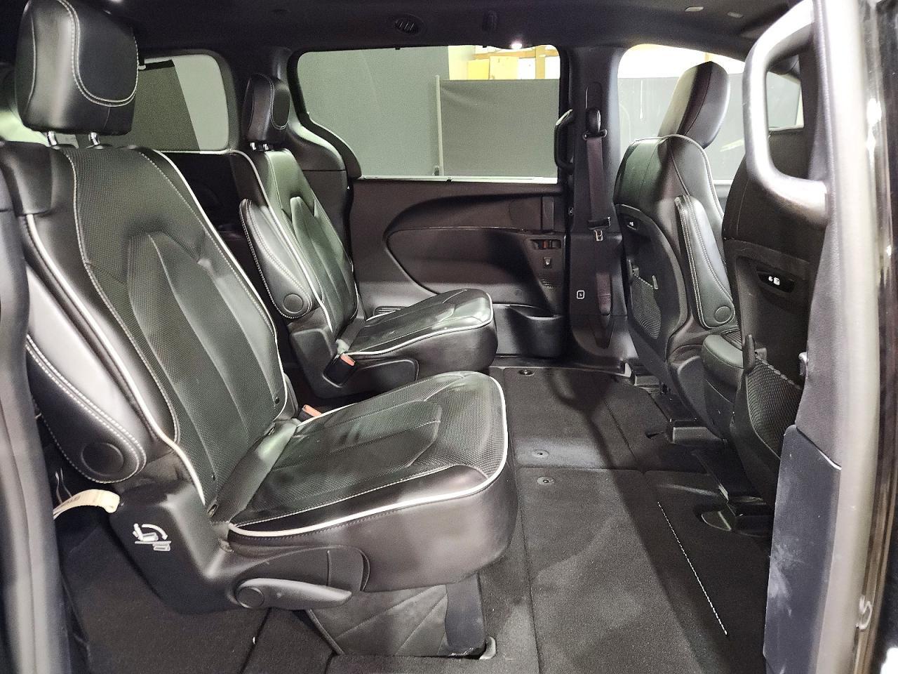 2025 CHRYSLER PACIFICA LIMITED — Фото 11 из 13