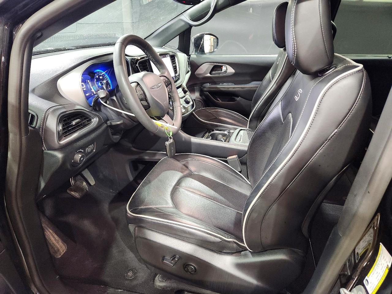 2025 CHRYSLER PACIFICA LIMITED — Фото 7 из 13