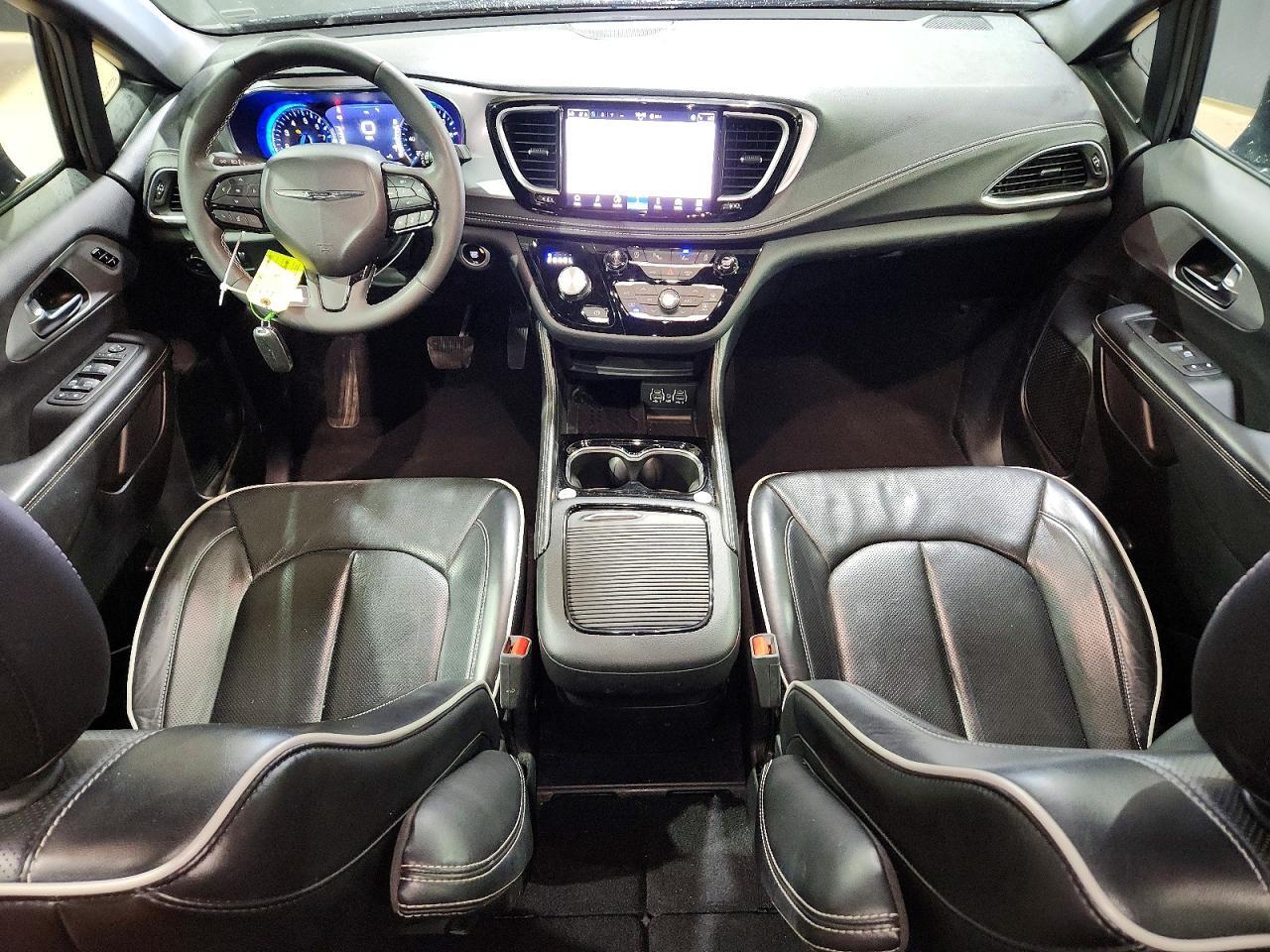 2025 CHRYSLER PACIFICA LIMITED — Фото 8 из 13
