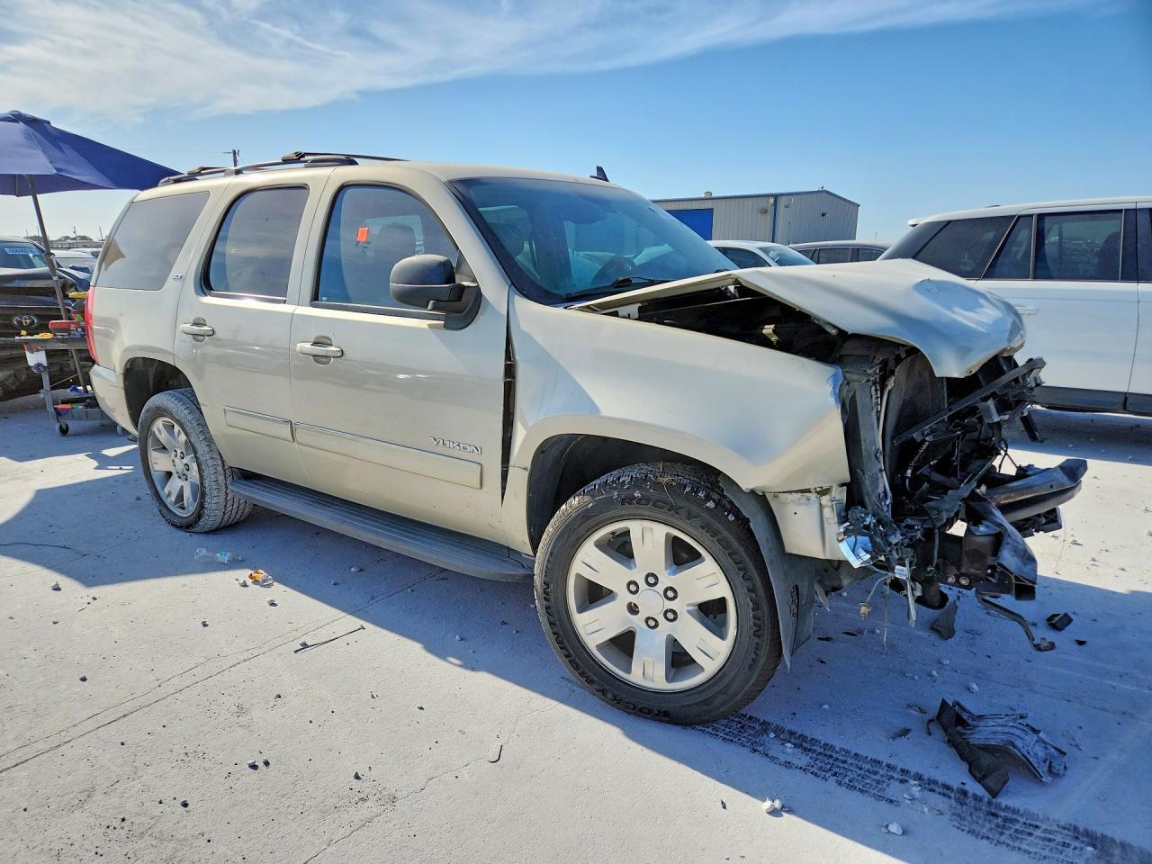 2013 GMC YUKON SLT — Фото 4 из 13
