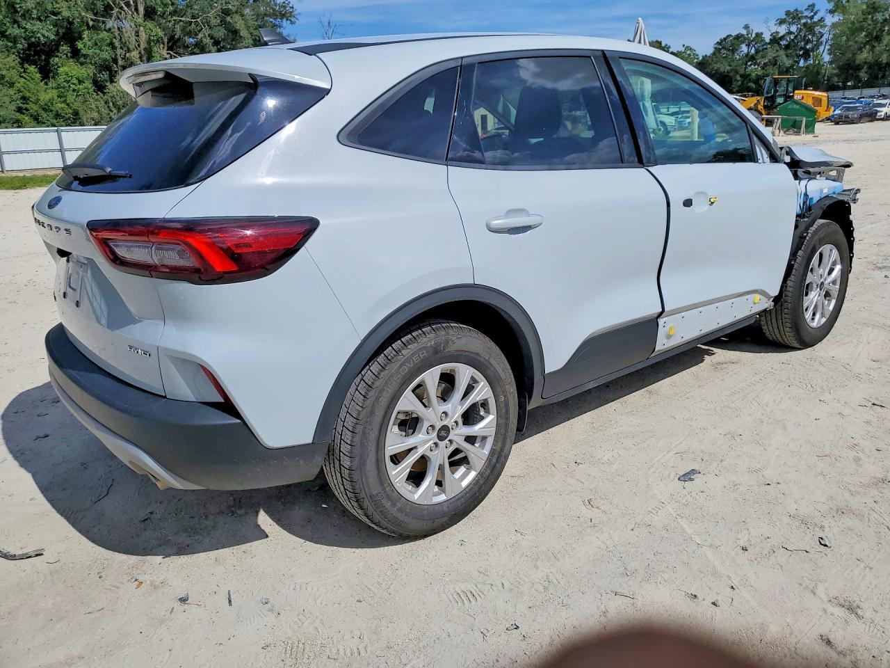 2025 FORD ESCAPE ACTIVE — Фото 3 из 14