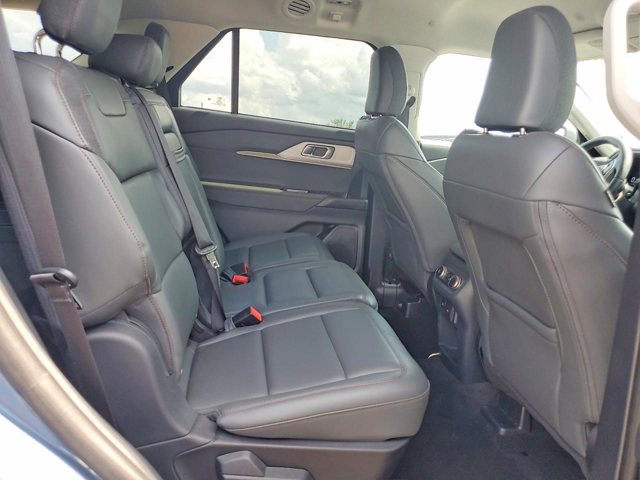 2025 FORD EXPLORER ACTIVE — Фото 11 из 14