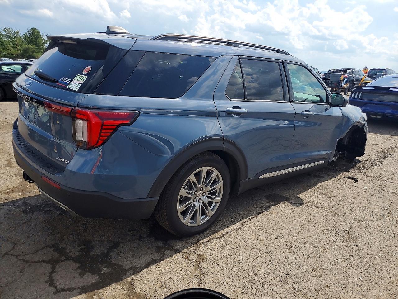 2025 FORD EXPLORER ACTIVE — Фото 3 из 14