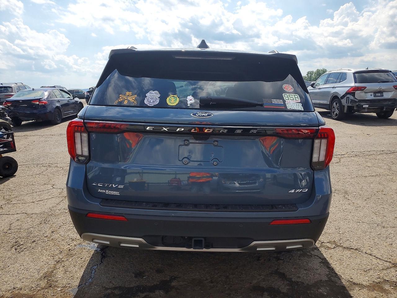 2025 FORD EXPLORER ACTIVE — Фото 6 из 14