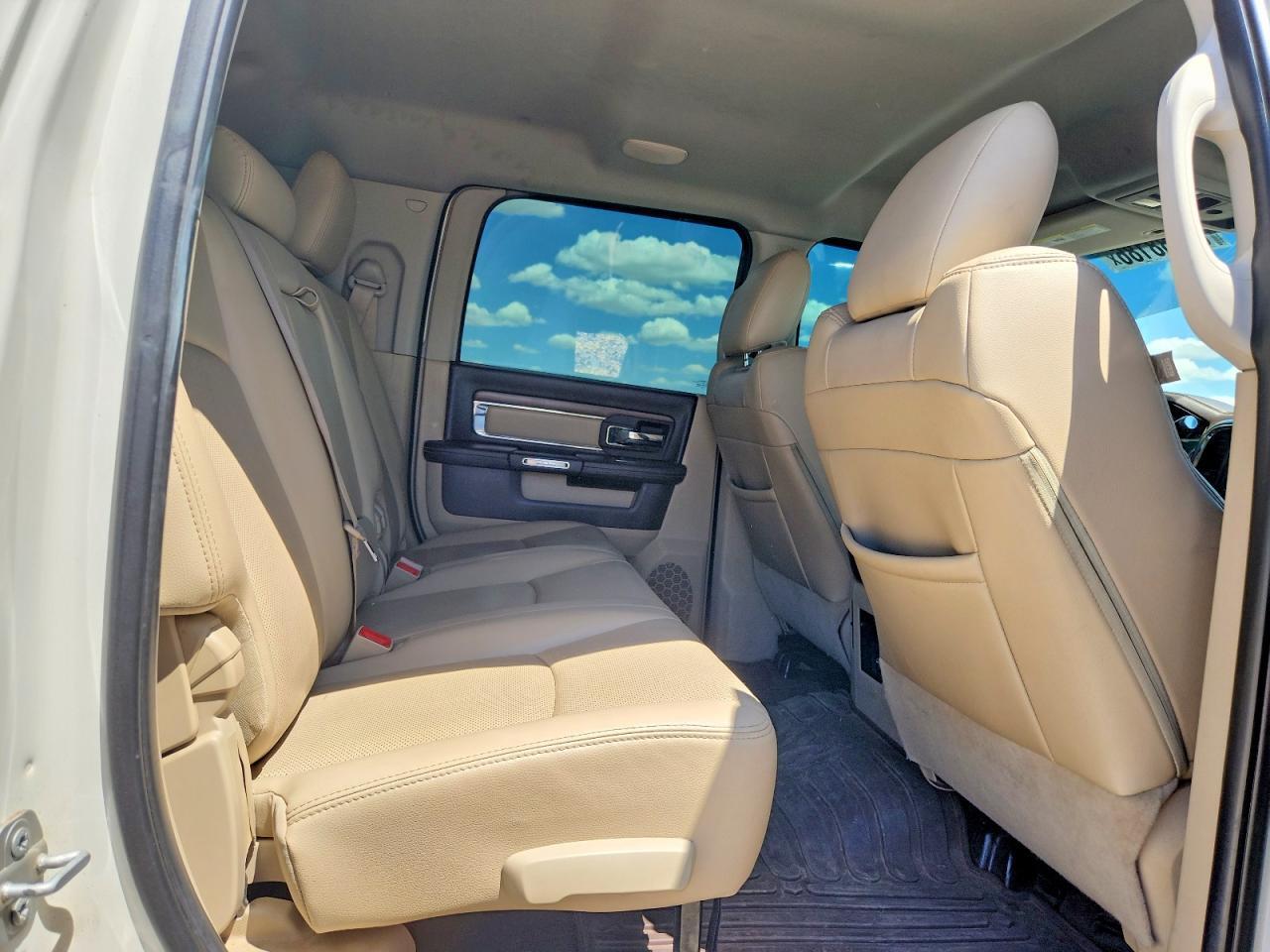 2016 RAM 3500 LARAMIE — Фото 11 из 13