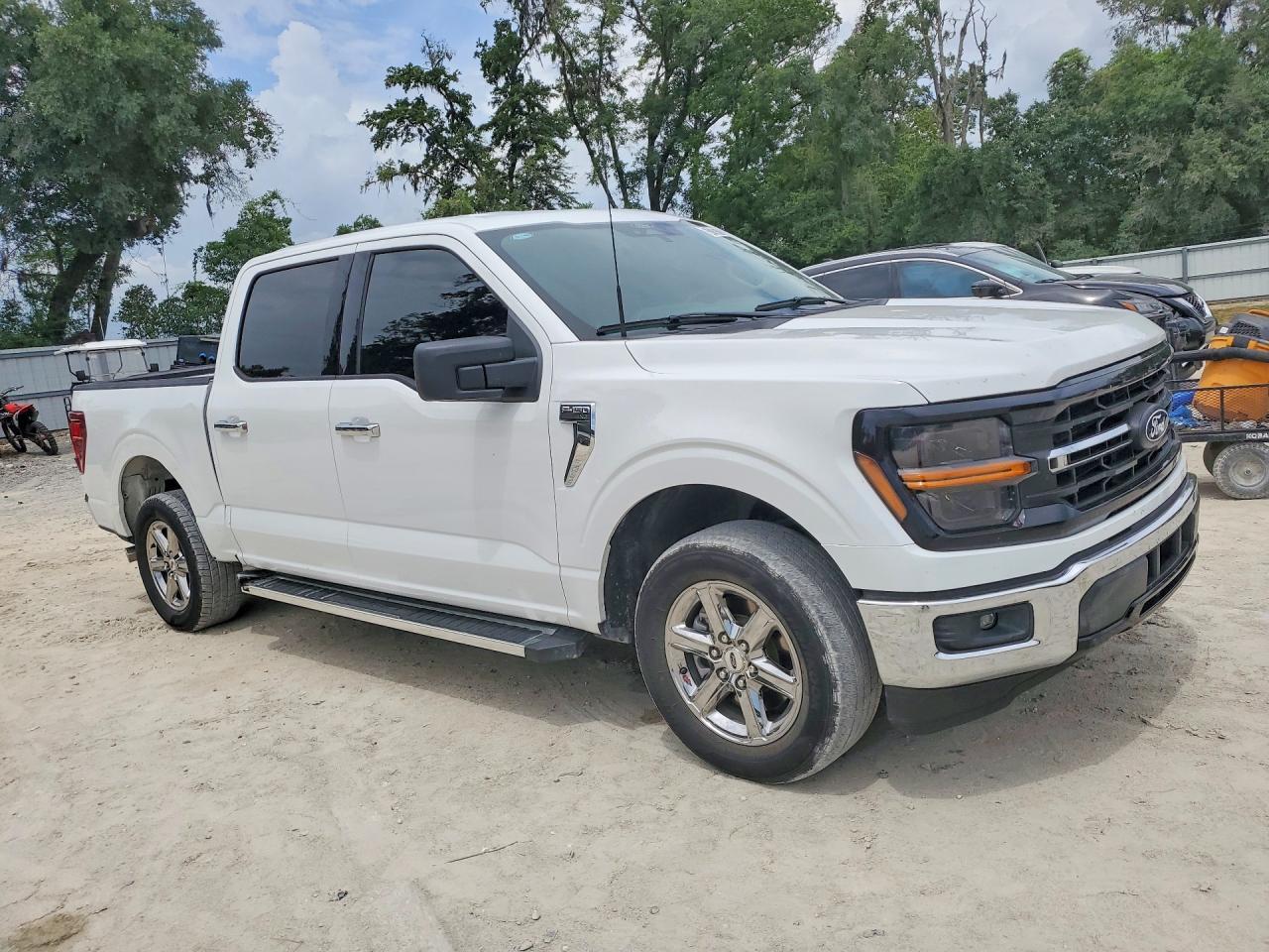 2025 FORD F150 XLT — Фото 4 из 12