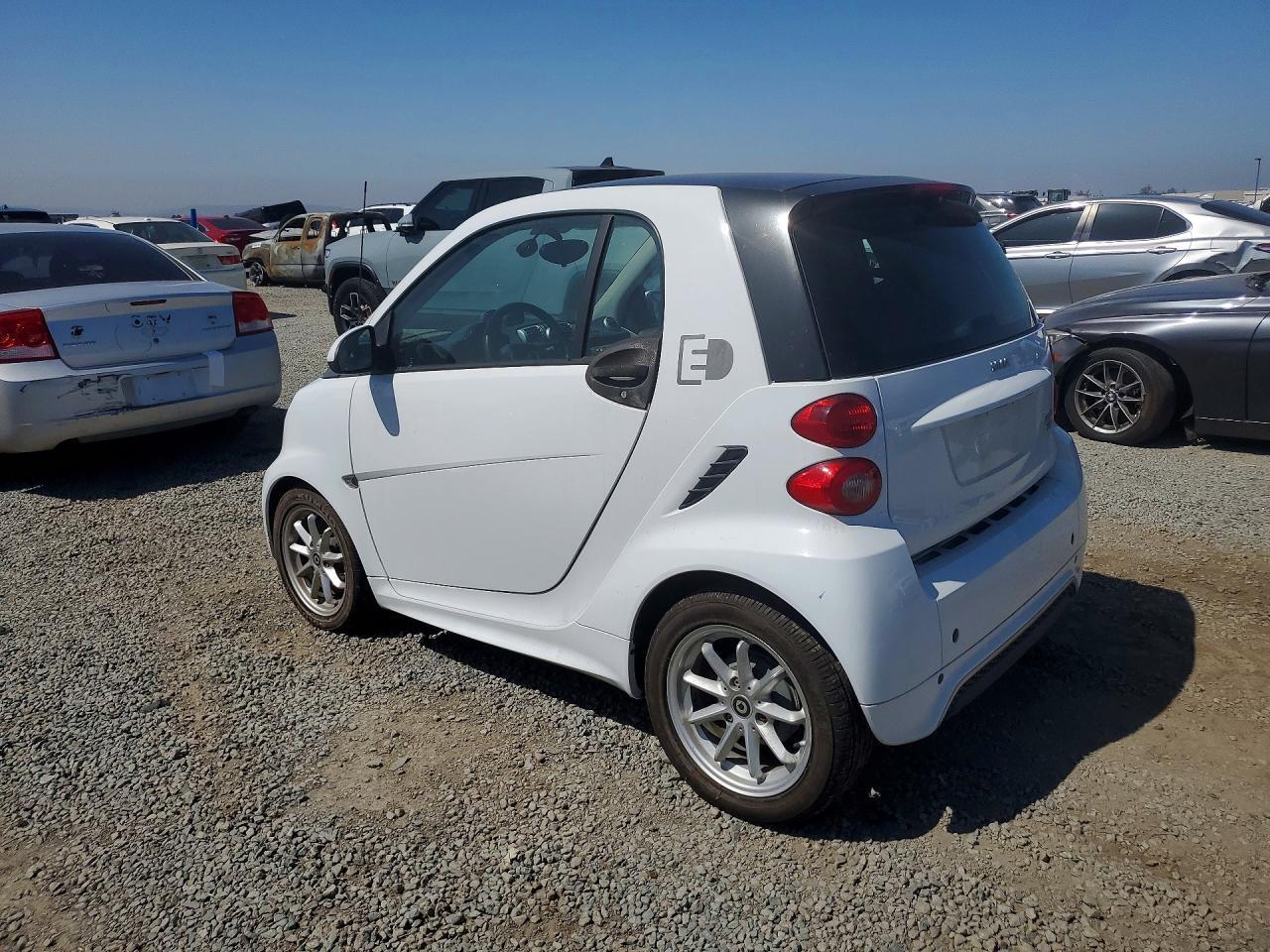 2016 SMART FORTWO — Фото 2 из 12