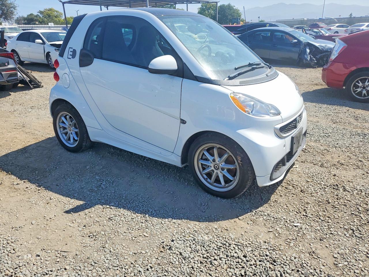 2016 SMART FORTWO — Фото 4 из 12