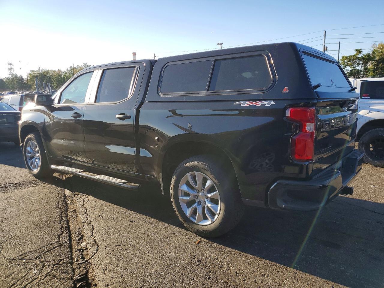 2021 CHEVROLET SILVERADO K1500 CUSTOM — Фото 2 из 12