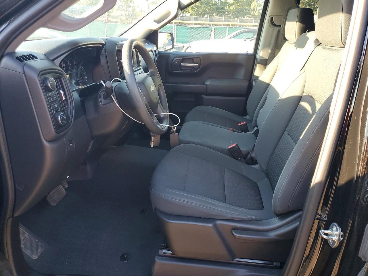 2021 CHEVROLET SILVERADO K1500 CUSTOM — Фото 7 из 12