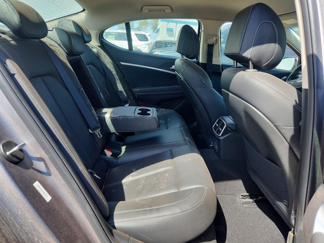 2025 GENESIS G70 2.5T STANDARD — Фото 10 из 13