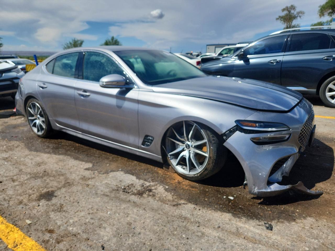 2025 GENESIS G70 2.5T STANDARD — Фото 4 из 13