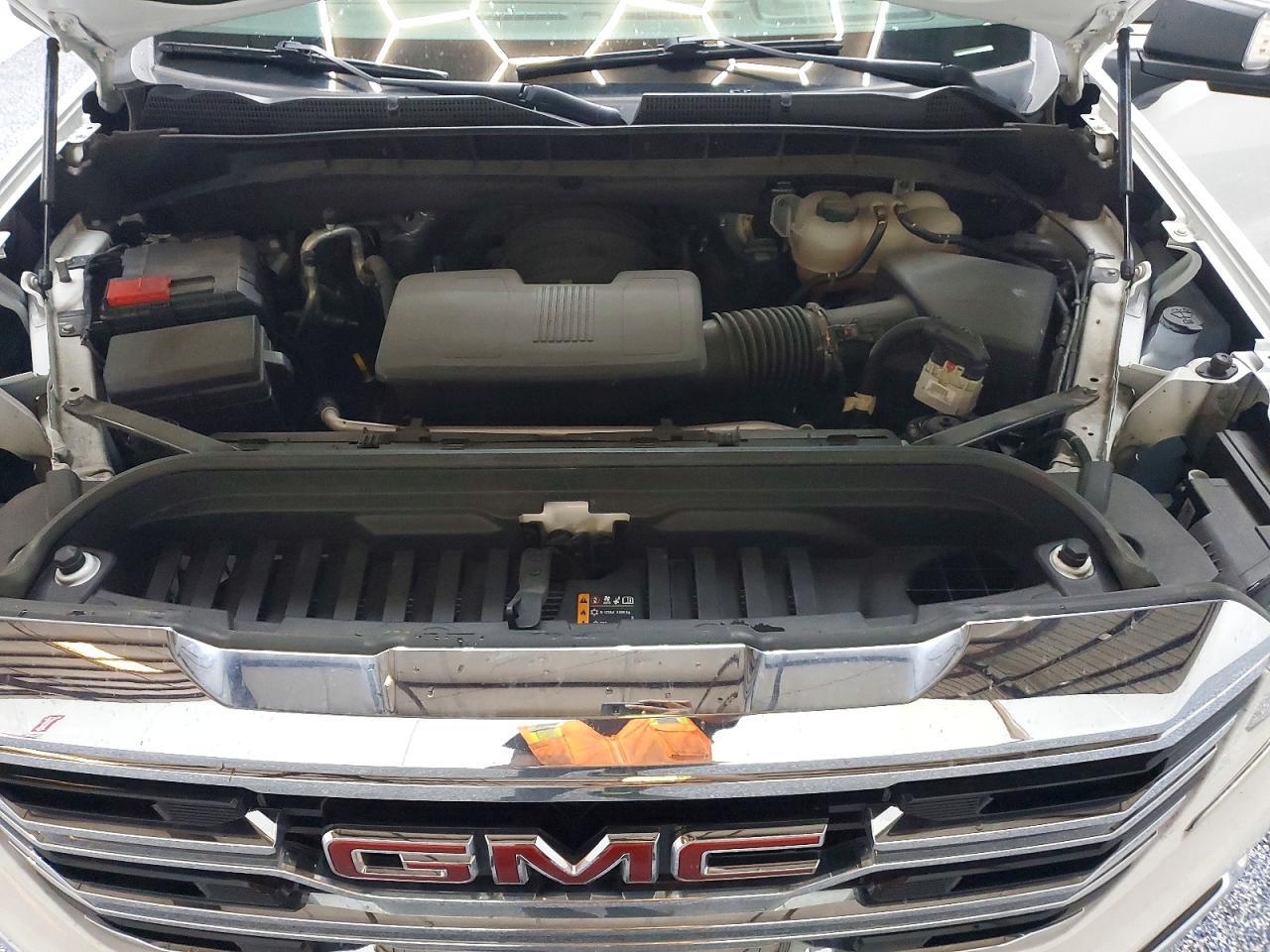 2025 GMC SIERRA C1500 SLT — Фото 11 из 12