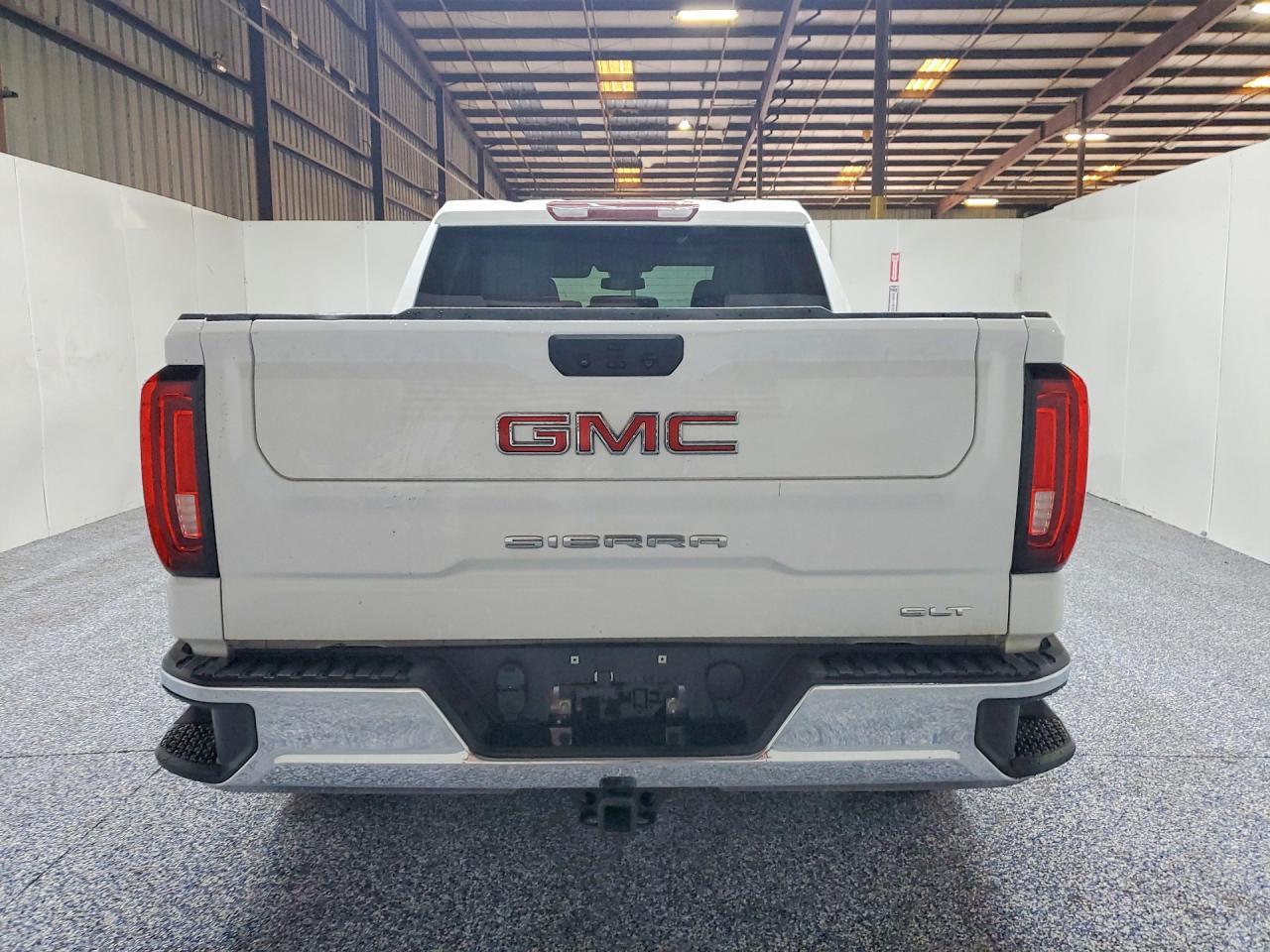 2025 GMC SIERRA C1500 SLT — Фото 6 из 12